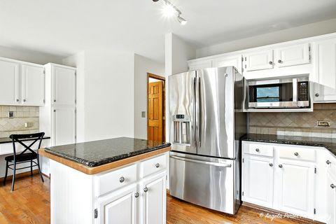Tiny photo for 40491 N Goldenrod Lane, Wadsworth, IL 60083 (MLS # 12488322)