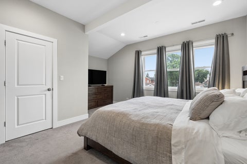 Tiny photo for 6028 N Newburg Avenue, Chicago, IL 60631 (MLS # 12736304)