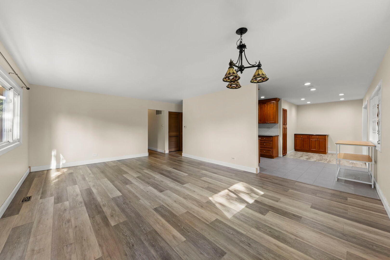 7101 Edgebrook Lane