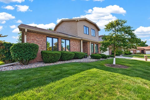 Tiny photo for 117 Manor Circle, Bloomington, IL 61704 (MLS # 12780829)