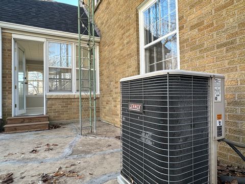 Tiny photo for 1195 S Myrtle Avenue, Kankakee, IL 60901 (MLS # 12535814)