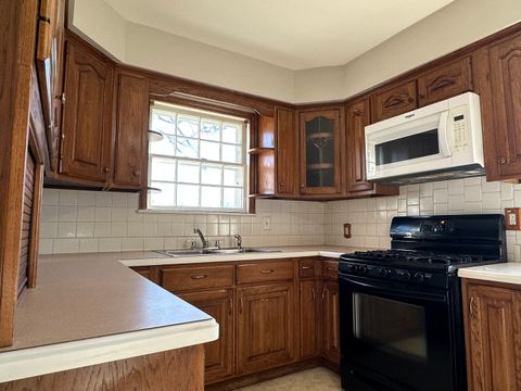 Tiny photo for 1195 S Myrtle Avenue, Kankakee, IL 60901 (MLS # 12535814)