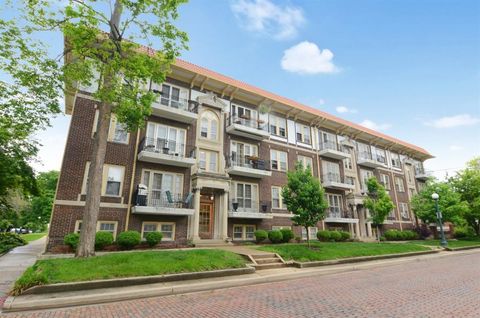 410 N Prairie Street Champaign IL 61820