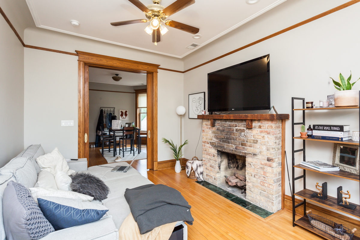 1032 W ROSCOE Street 3