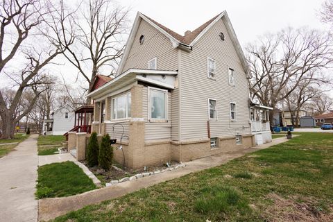 Tiny photo for 732 N Dearborn Avenue, Kankakee, IL 60901 (MLS # 12634303)