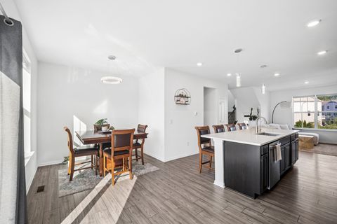 Tiny photo for 1034 Atterberg Road, South Elgin, IL 60177 (MLS # 12543860)