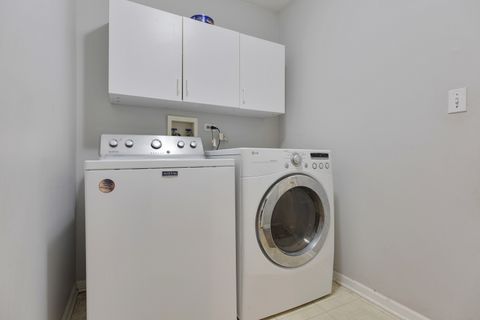 Tiny photo for 611 Woodbridge Drive, Elgin, IL 60124 (MLS # 12507515)