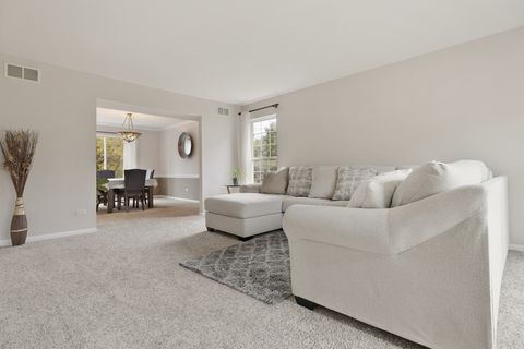 Tiny photo for 611 Woodbridge Drive, Elgin, IL 60124 (MLS # 12507515)