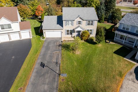 Tiny photo for 611 Woodbridge Drive, Elgin, IL 60124 (MLS # 12507515)