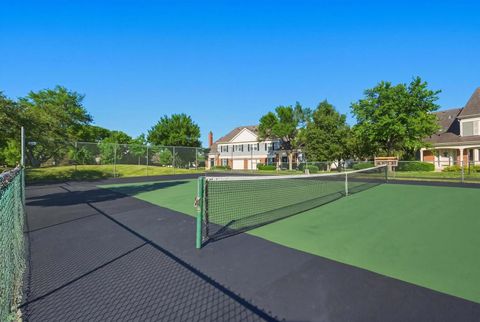 Tiny photo for 1934 N Charter Point Drive, Arlington Heights, IL 60004 (MLS # 12643224)