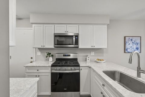 Tiny photo for 1934 N Charter Point Drive, Arlington Heights, IL 60004 (MLS # 12643224)