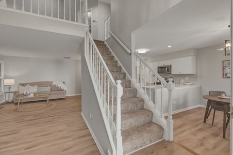 Tiny photo for 1934 N Charter Point Drive, Arlington Heights, IL 60004 (MLS # 12643224)