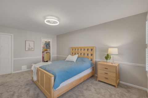 Tiny photo for 1934 N Charter Point Drive, Arlington Heights, IL 60004 (MLS # 12643224)