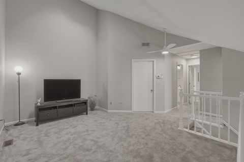 Tiny photo for 1934 N Charter Point Drive, Arlington Heights, IL 60004 (MLS # 12643224)