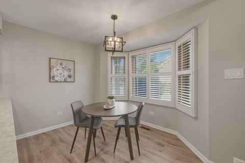 Tiny photo for 1934 N Charter Point Drive, Arlington Heights, IL 60004 (MLS # 12643224)