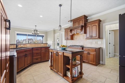 Tiny photo for 5 Mackenzie Court, Bloomington, IL 61704 (MLS # 12612899)