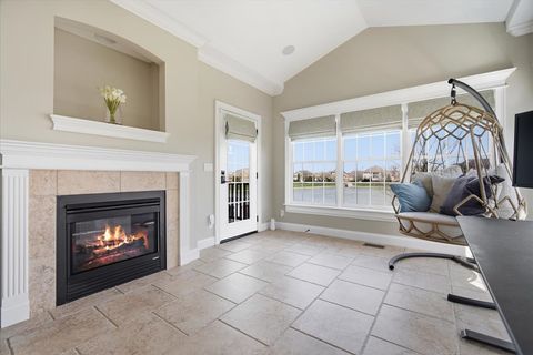 Tiny photo for 5 Mackenzie Court, Bloomington, IL 61704 (MLS # 12612899)