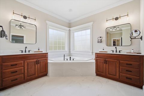 Tiny photo for 5 Mackenzie Court, Bloomington, IL 61704 (MLS # 12612899)