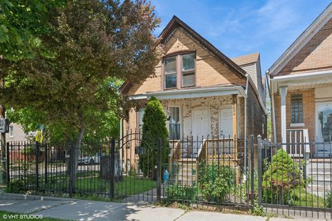 3554 W Hirsch Street Chicago IL 60651
