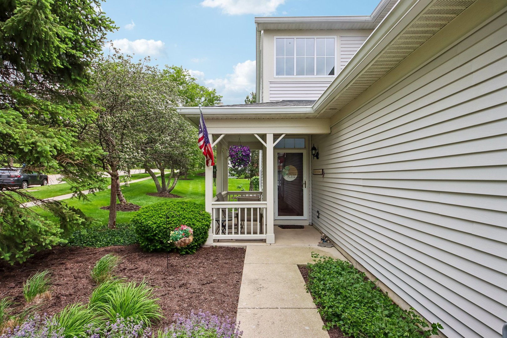 502 Heritage Court