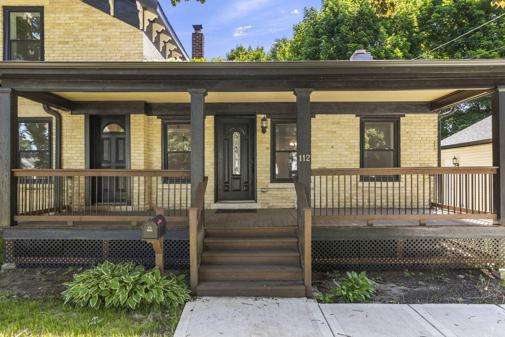 112 N WASHINGTON Street