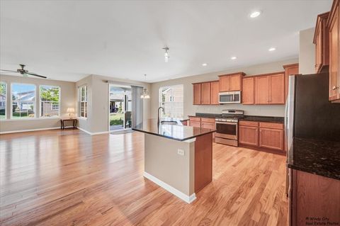 Tiny photo for 920 Prescott Lane, Pingree Grove, IL 60140 (MLS # 12483967)