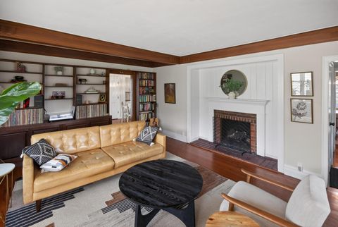 Tiny photo for 607 E Evergreen Street, Wheaton, IL 60187 (MLS # 12627368)