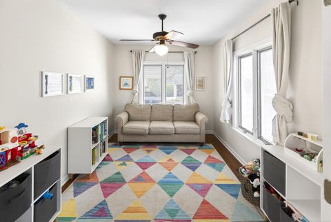 Tiny photo for 607 E Evergreen Street, Wheaton, IL 60187 (MLS # 12627368)