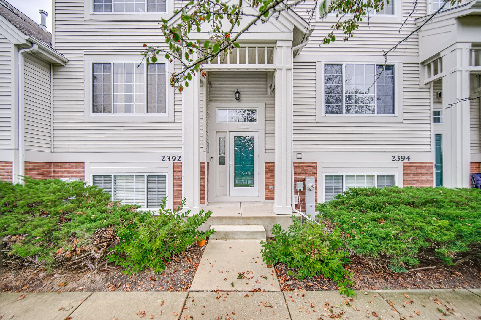 2392 Oakfield Court