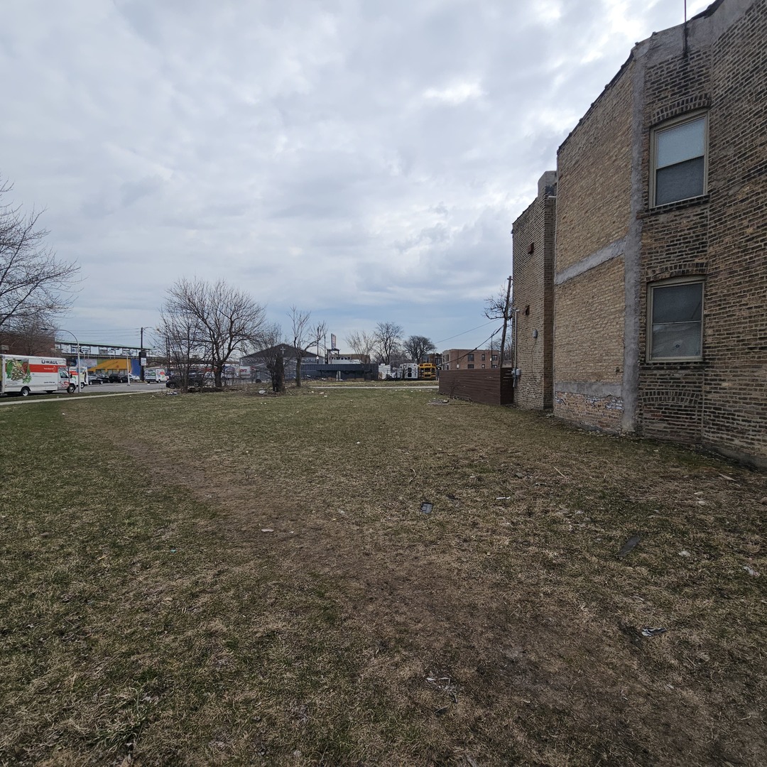 231 N La Crosse Avenue