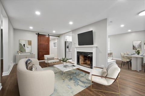 Tiny photo for 7087 N McAlpin Avenue, Chicago, IL 60646 (MLS # 12694082)
