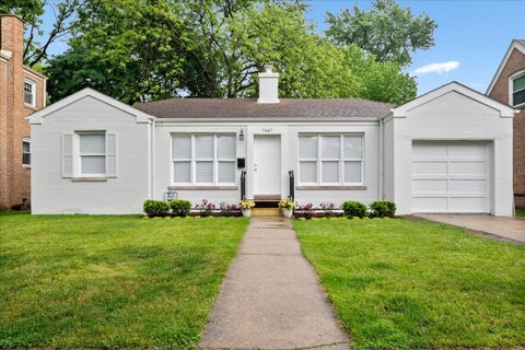 Photo of 7087 N McAlpin Avenue, Chicago, IL 60646 (MLS # 12694082)