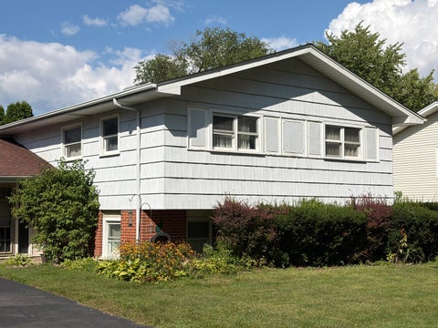 Photo of 570 JAMISON Lane, Hoffman Estates, IL 60169 (MLS # 12745282)