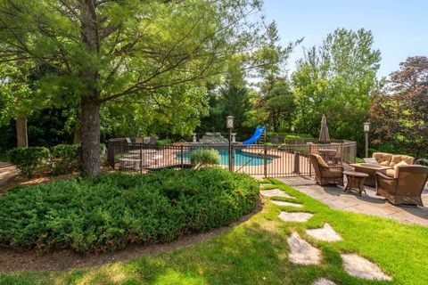 Tiny photo for 55 S Wynstone Drive S, North Barrington, IL 60010 (MLS # 12650375)