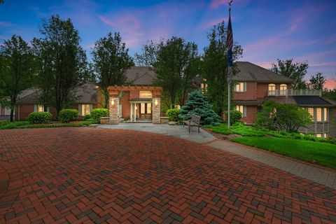 Tiny photo for 55 S Wynstone Drive S, North Barrington, IL 60010 (MLS # 12650375)