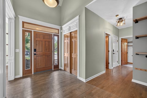 Tiny photo for 305 Windsor Circle, St. Charles, IL 60175 (MLS # 12745865)