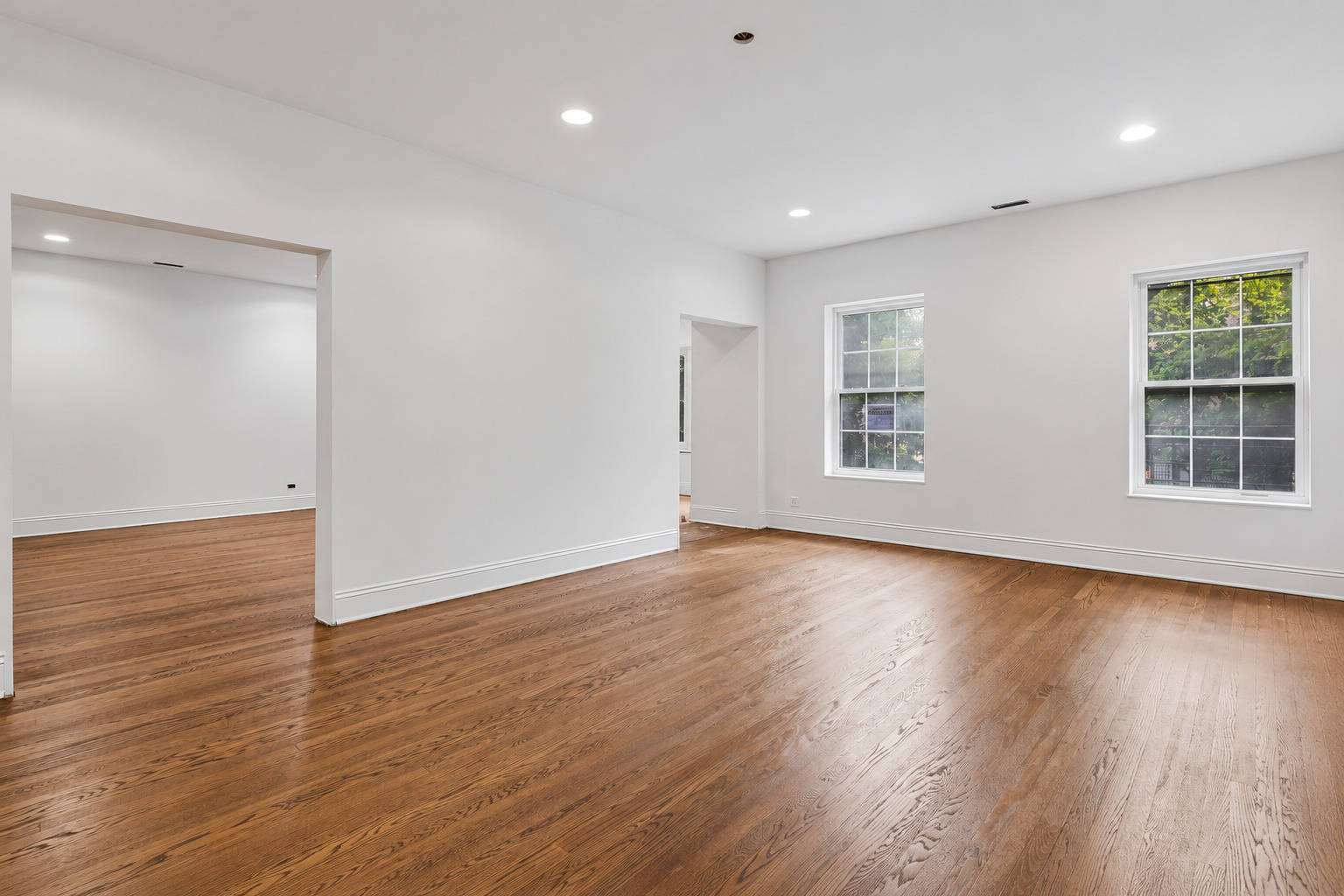 6914 N Sheridan Road 2