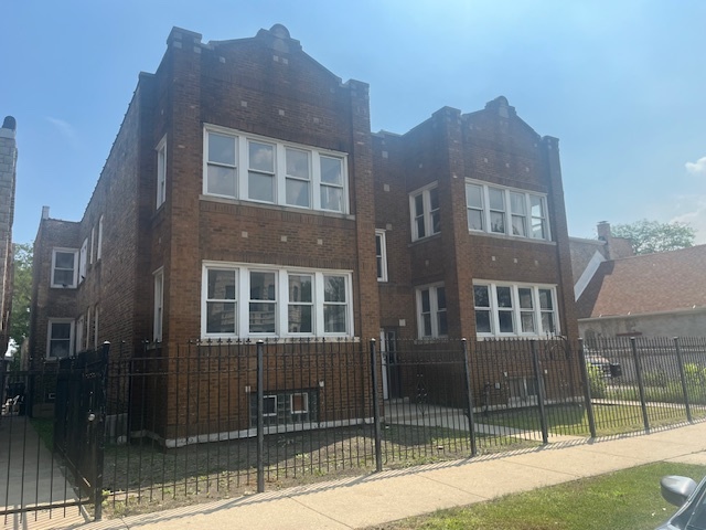 1005 N Springfield Avenue