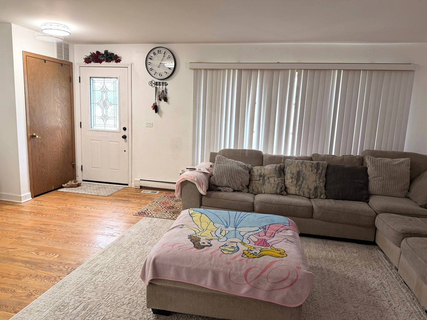 15W638 Virginia Lane