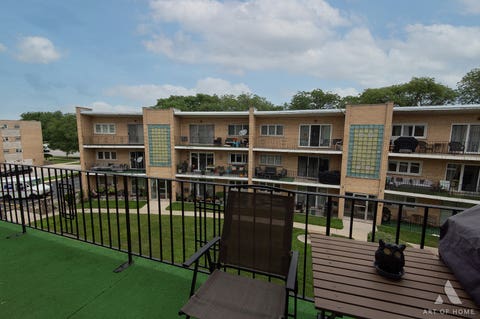 Tiny photo for 10316 S Pulaski Road #303, Oak Lawn, IL 60453 (MLS # 12702065)