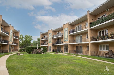 Tiny photo for 10316 S Pulaski Road #303, Oak Lawn, IL 60453 (MLS # 12702065)