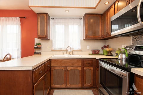 Tiny photo for 10316 S Pulaski Road #303, Oak Lawn, IL 60453 (MLS # 12702065)