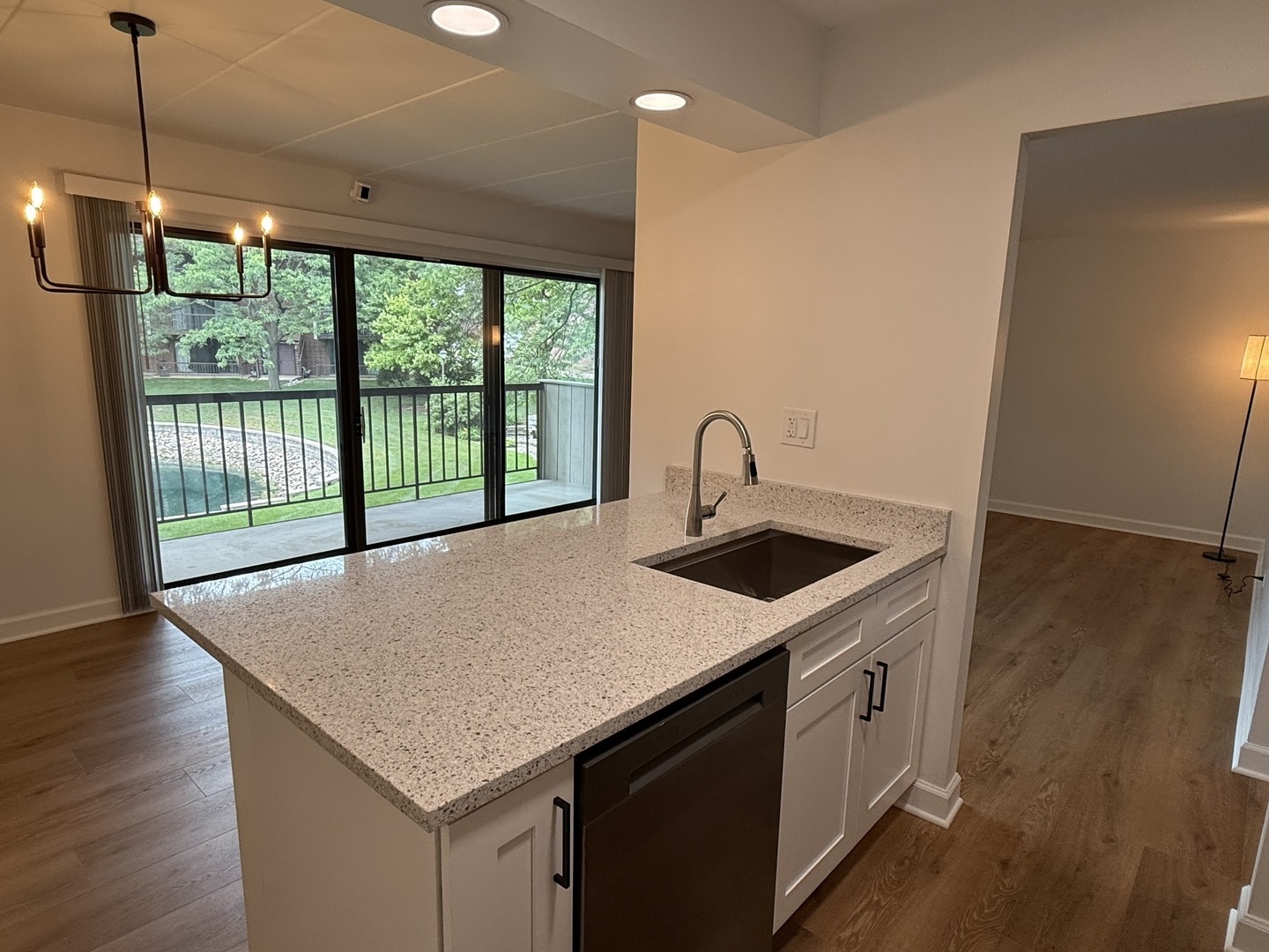140 E Fountainview Lane 2B