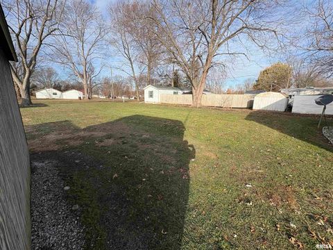 Tiny photo for 403 Wortby Street, Odin, IL 62870 (MLS # EB460710)