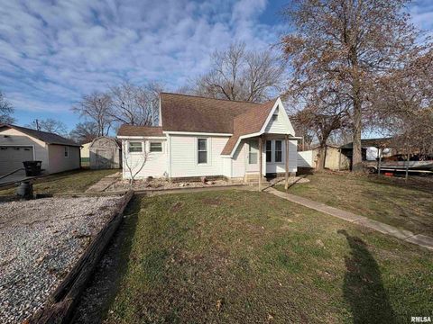 Tiny photo for 403 Wortby Street, Odin, IL 62870 (MLS # EB460710)