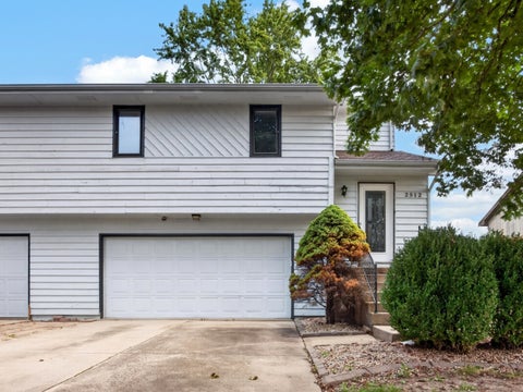 Photo of 2512 Lowman Drive, Bloomington, IL 61704 (MLS # 12771723)