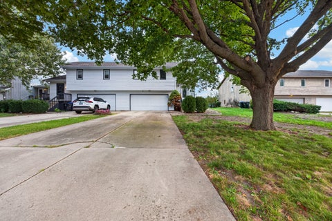 Tiny photo for 2512 Lowman Drive, Bloomington, IL 61704 (MLS # 12771723)