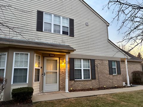 Tiny photo for 350 Crystal Ridge Drive #350, Crystal Lake, IL 60014 (MLS # 12573957)