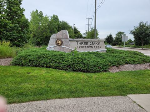 Tiny photo for 350 Crystal Ridge Drive #350, Crystal Lake, IL 60014 (MLS # 12573957)