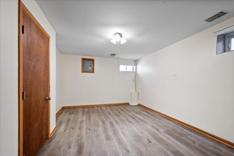 Tiny photo for 6707 N Whipple Street, Chicago, IL 60645 (MLS # 12504198)